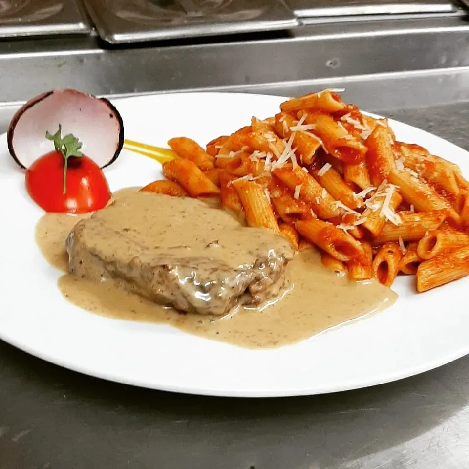Fillet with pepper sauce