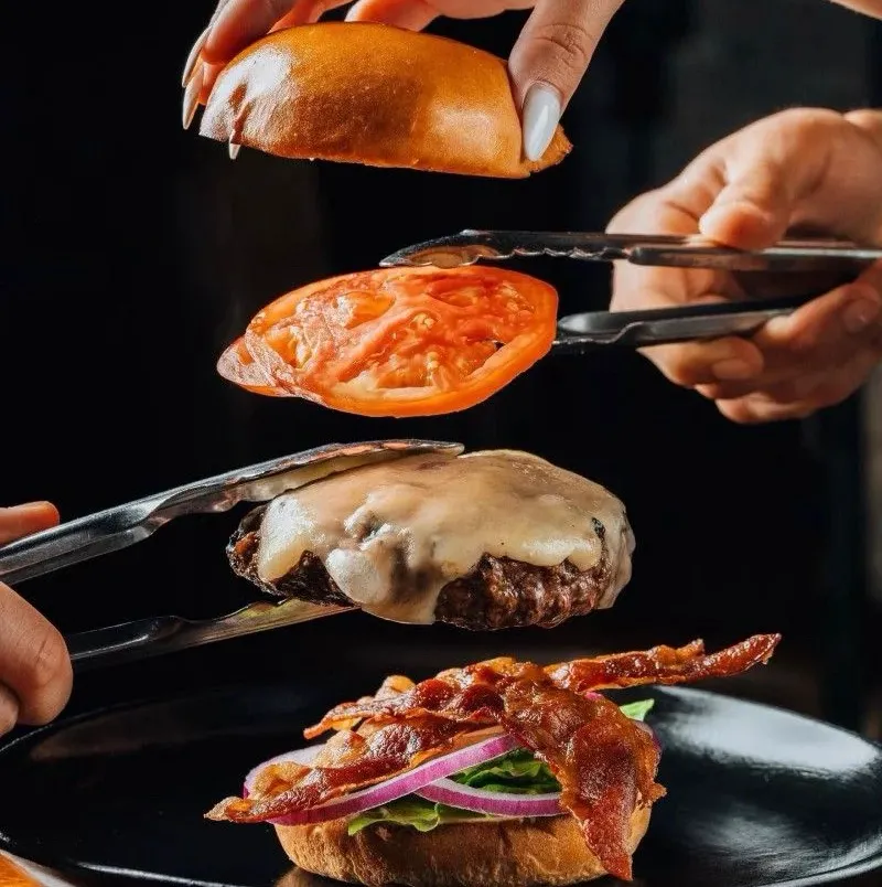 The Ultimate Burger Masterclass: Smashed Beef & Crispy Chicken