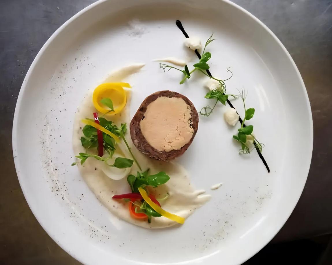 Neveu — private chef