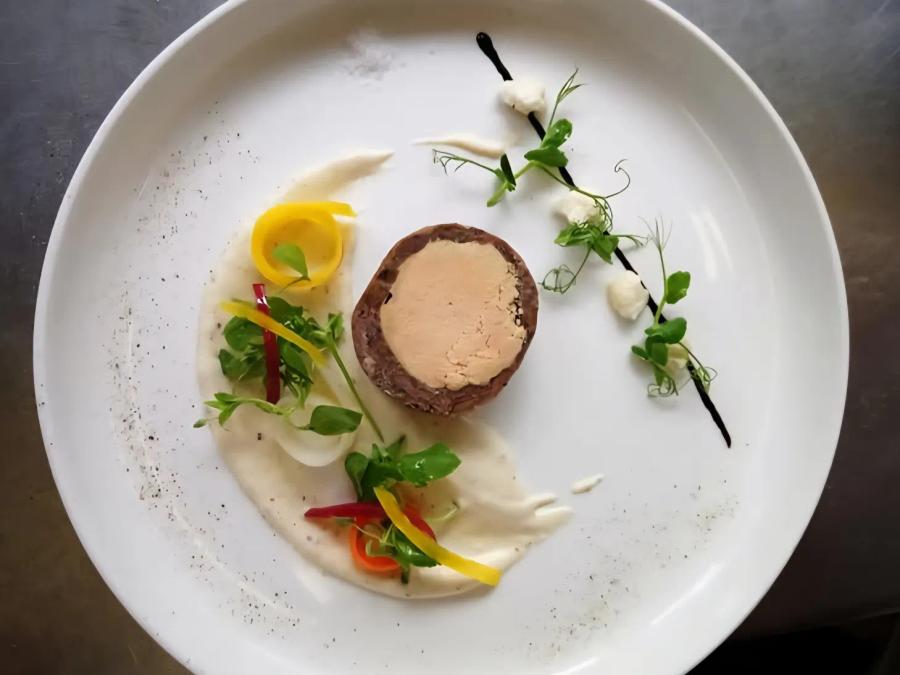 Neveu — private chef
