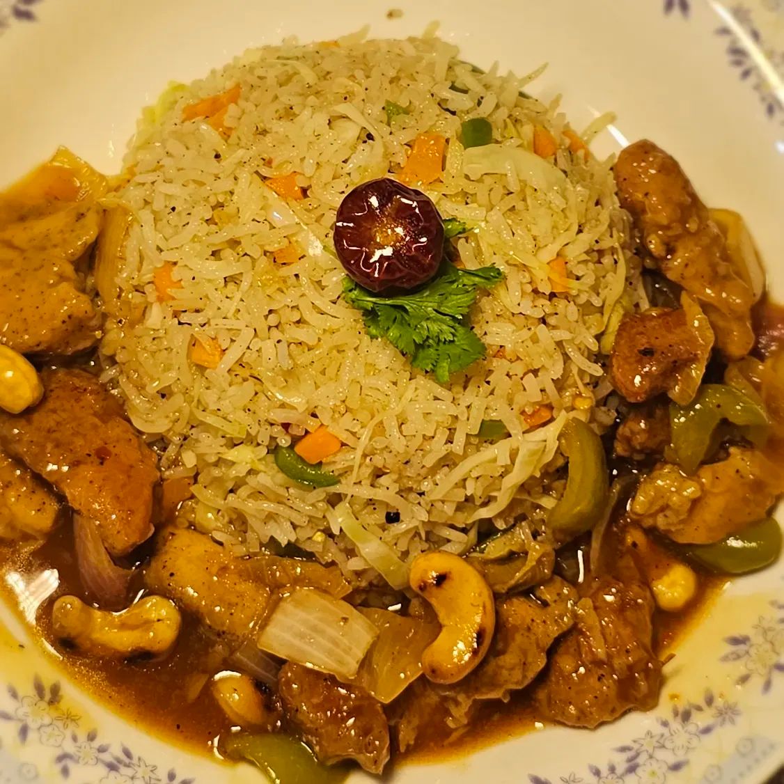 Garlic Rice with cashew nut chicken