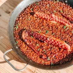 Arroz seco de pulpo