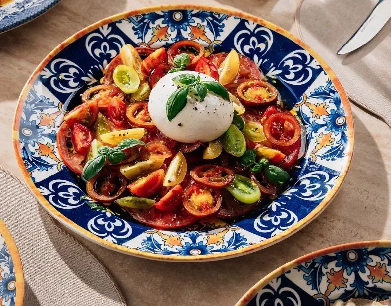 Heirloom Tomato & Burrata Salad