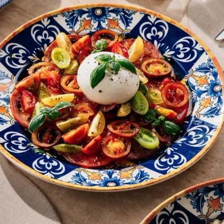 Heirloom Tomato & Burrata Salad