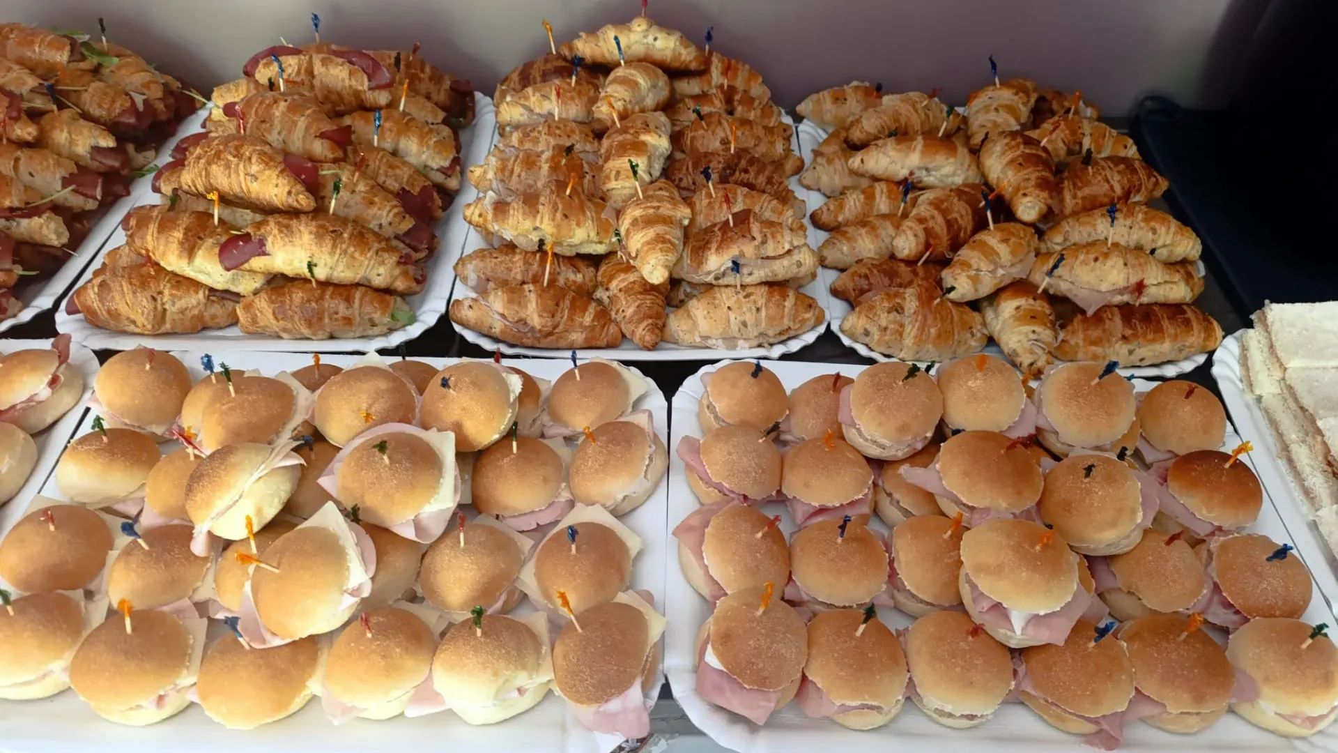 Buffet Wonderfood 