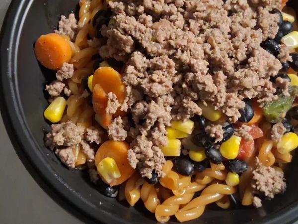 asain beef pasta bowl with veggies