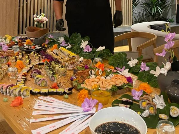 mesa de sushi artistica